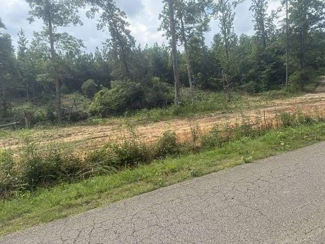 13.8 Acres of Land for Sale in Savannah, Tennessee