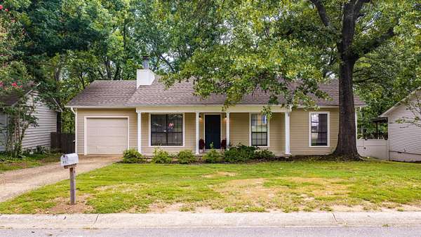 17 Acres of Land with Home for Sale in Little Rock, Arkansas