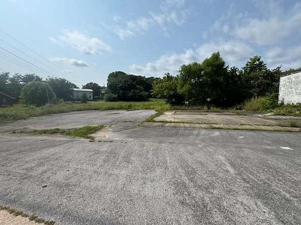 0.23 Acres of Commercial Land for Sale in Livingston, Tennessee