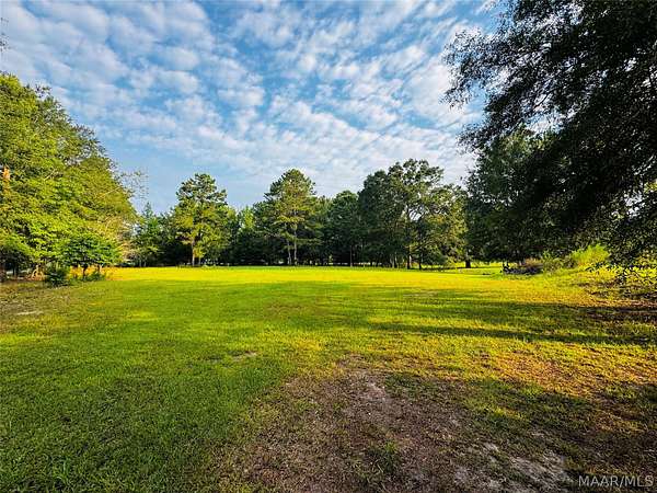 8.23 Acres of Residential Land for Sale in Wetumpka, Alabama