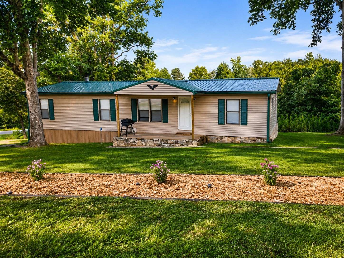 1.7 Acres of Land with Home for Sale in Linden, Tennessee