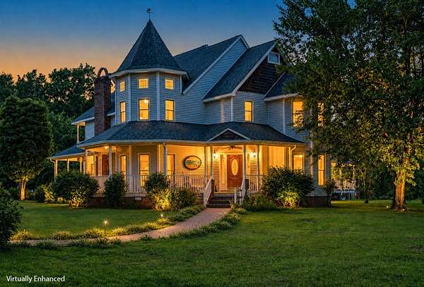 10 Acres of Land with Home for Sale in Lafayette, Tennessee