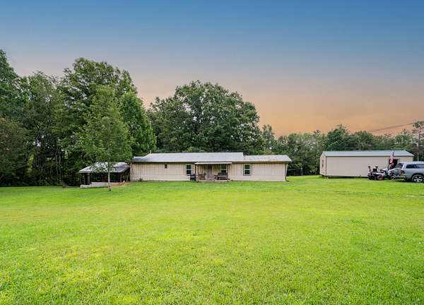 3.1 Acres of Land with Home for Sale in Hohenwald, Tennessee
