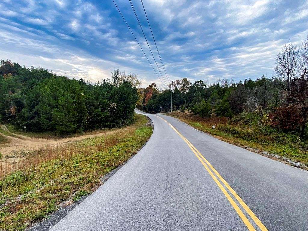 48.7 Acres of Agricultural & Residential Land for Sale in Sevierville, Tennessee