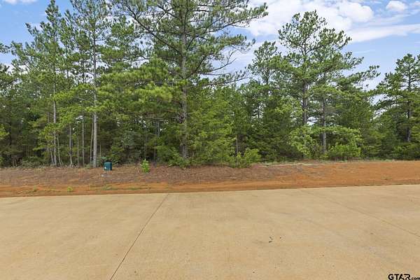 0.5 Acres of Residential Land for Sale in Lindale, Texas