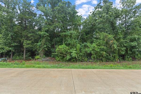 0.5 Acres of Residential Land for Sale in Lindale, Texas