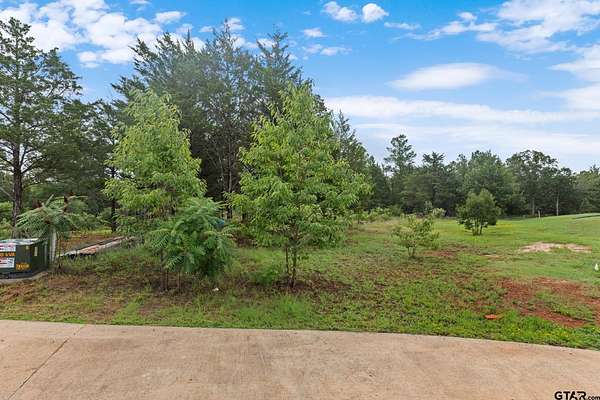0.5 Acres of Residential Land for Sale in Lindale, Texas