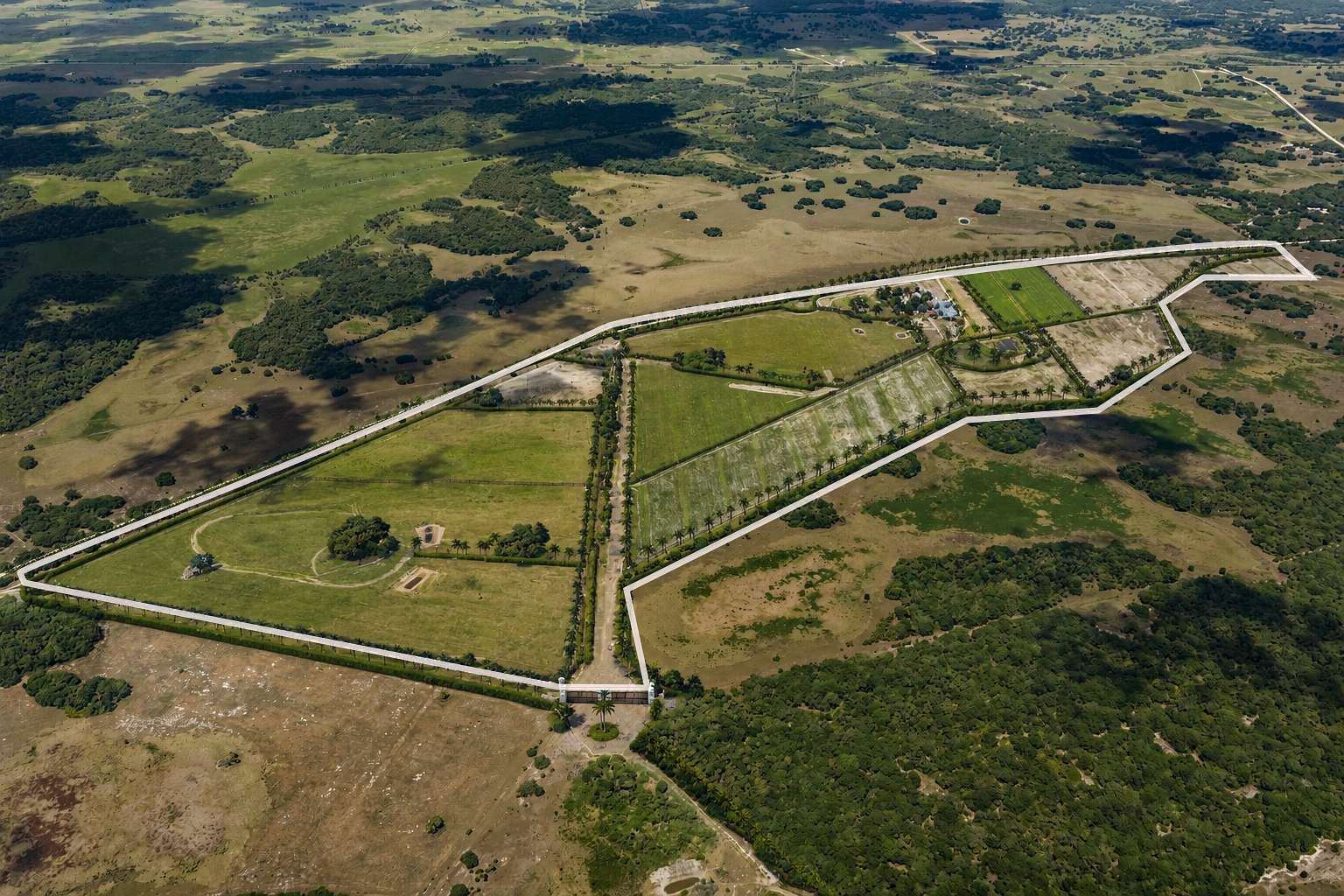 326 Acres of Land for Sale in Clewiston, Florida