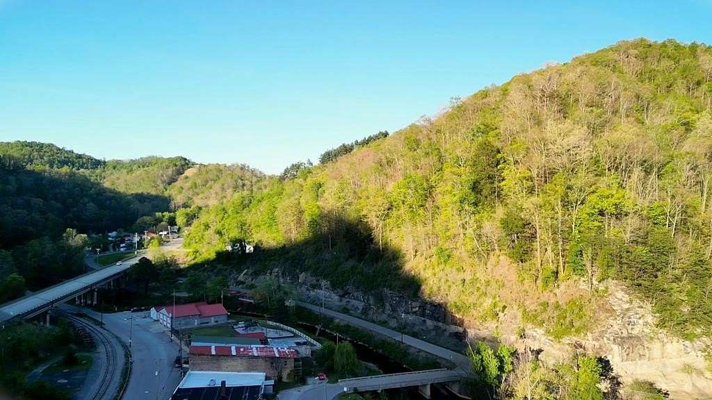 9 Acres of Land for Sale in Vicco, Kentucky