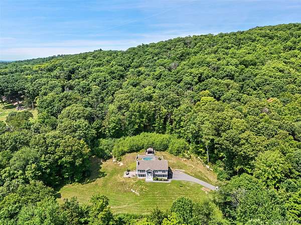 20 Acres of Recreational Land with Home for Sale in Mahopac, New York
