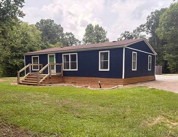 2.9 Acres of Land with Home for Sale in Valley Grande, Alabama