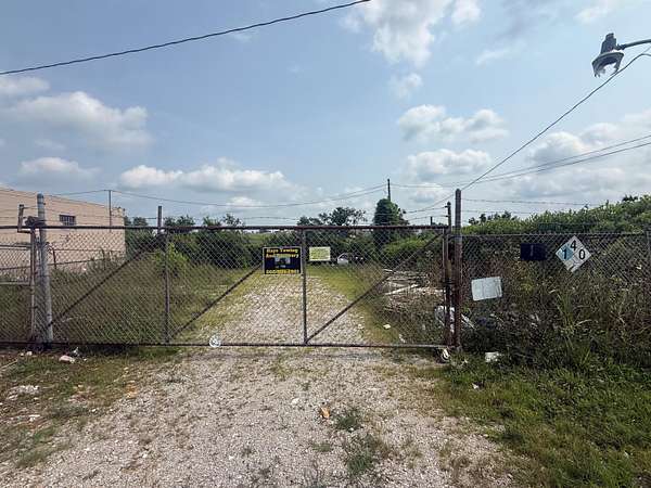 0.38 Acres of Commercial Land for Lease in Lawrenceburg, Kentucky