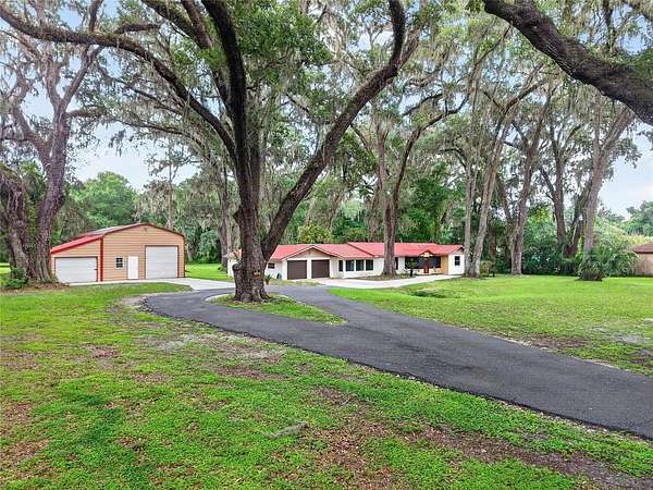 6.28 Acres of Improved Mixed-Use Land for Sale in Citra, Florida