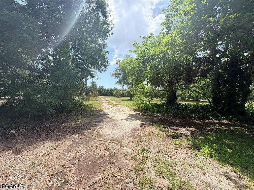 1 Acre of Residential Land for Sale in Fort Myers, Florida