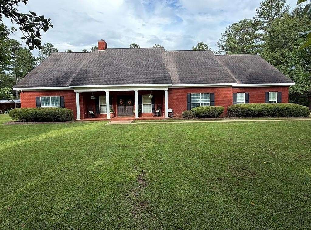 9.8 Acres of Land with Home for Sale in Columbia, Alabama
