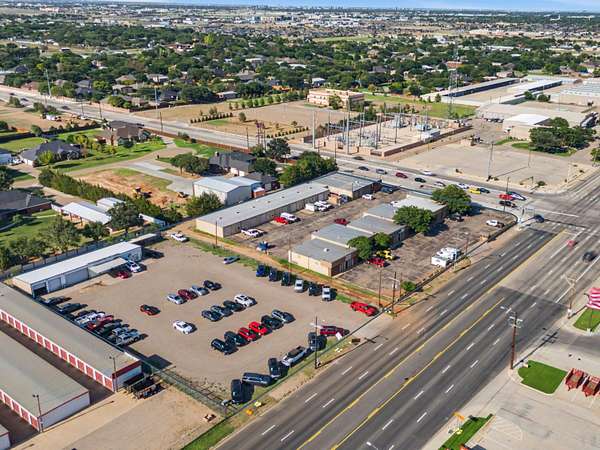 2.54 Acres of Improved Commercial Land for Sale in Lubbock, Texas