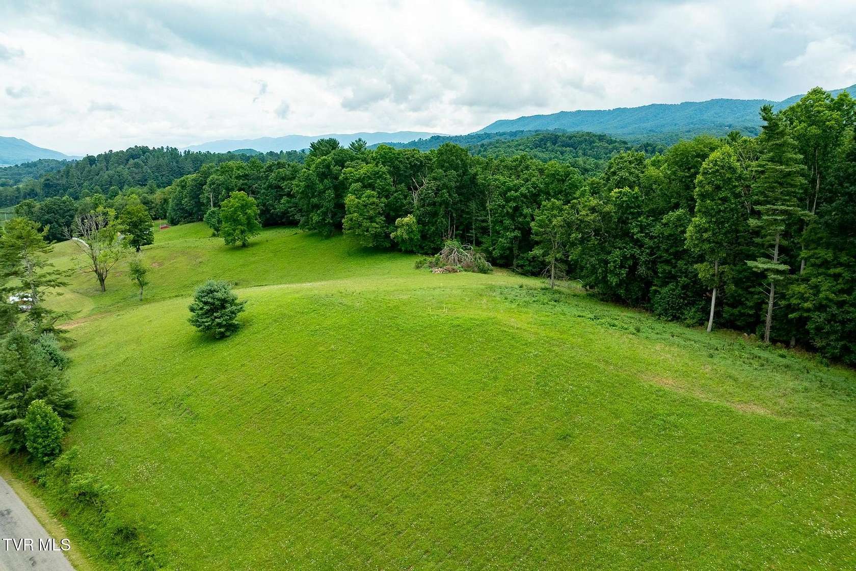 11 Acres of Land for Sale in Mountain City, Tennessee