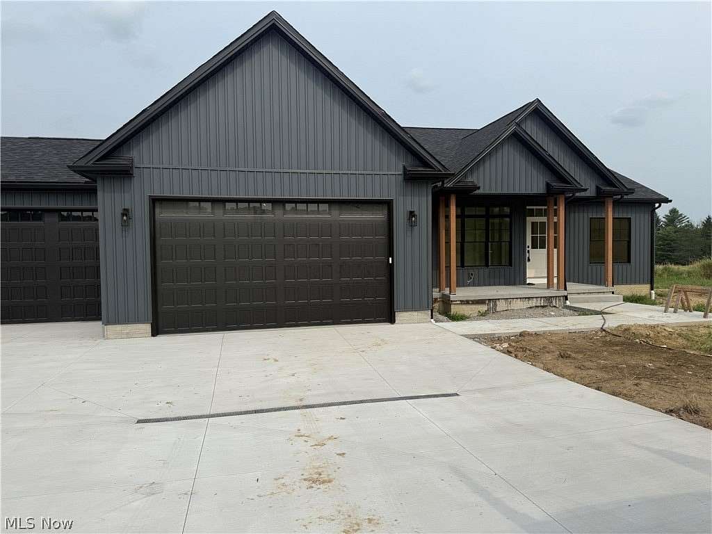 5.4 Acres of Land with Home for Sale in Brookfield, Ohio