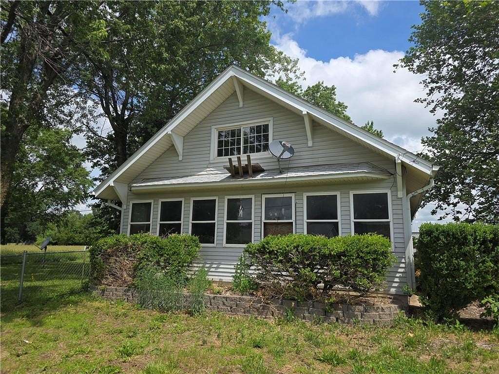 11 Acres of Land with Home for Sale in Parker, Kansas