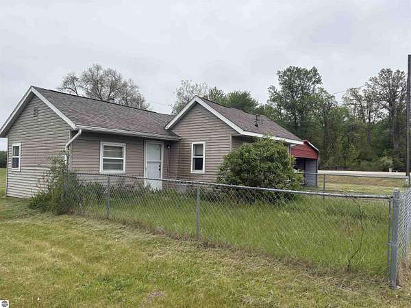 3.1 Acres of Improved Residential Land for Sale in Shepherd, Michigan
