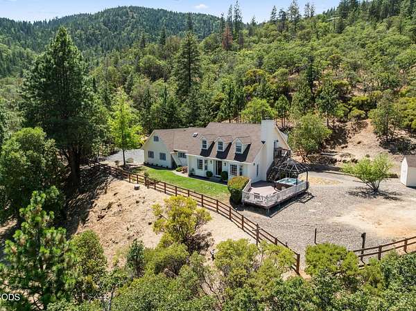 5.5 Acres of Land with Home for Sale in Ashland, Oregon