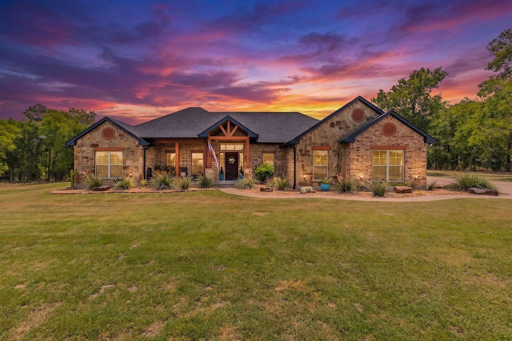 2 Acres of Land with Home for Sale in Lone Oak, Texas