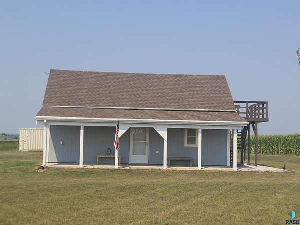 40 Acres of Land with Home for Sale in Montrose, South Dakota