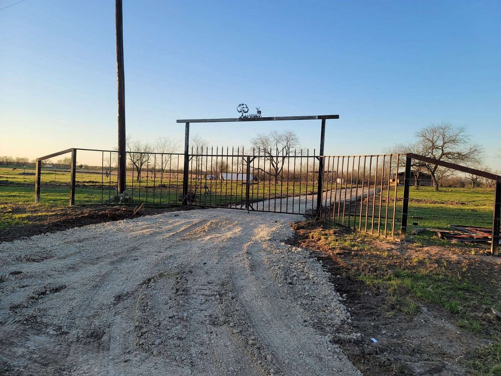 10 Acres of Land for Sale in Streetman, Texas