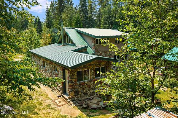 10 Acres of Recreational Land with Home for Sale in Sandpoint, Idaho