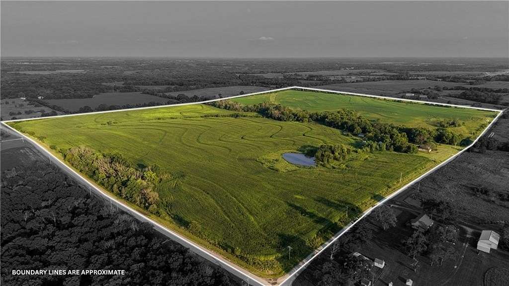 112 Acres of Agricultural Land with Home for Sale in Pattonsburg, Missouri