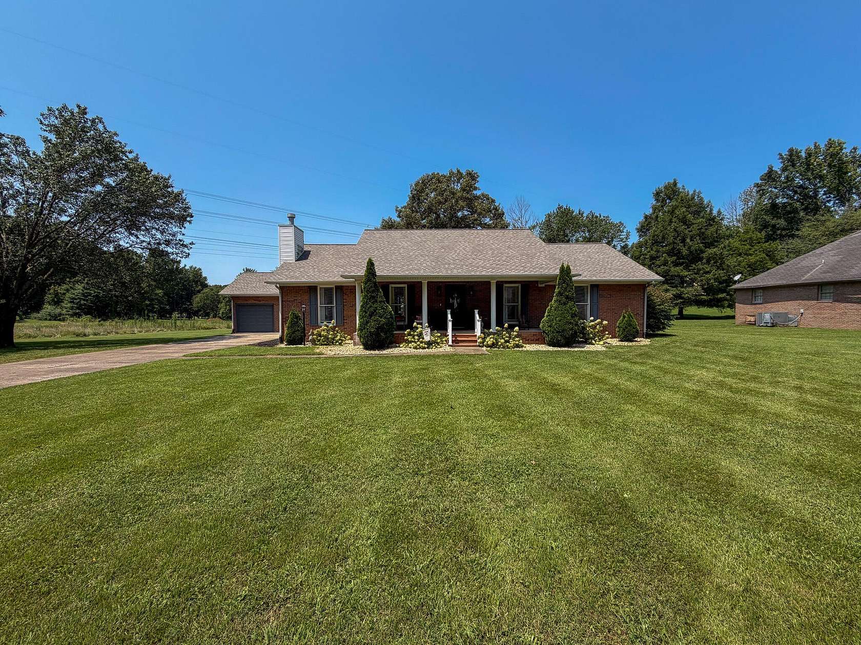 1.58 Acres of Land with Home for Sale in Paducah, Kentucky