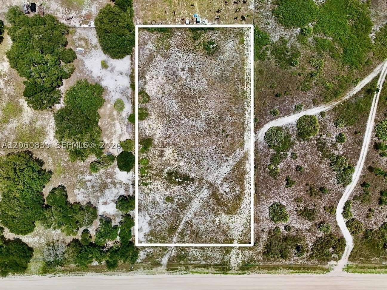 1.25 Acres of Residential Land for Sale in Okeechobee, Florida