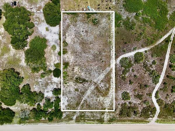 1.25 Acres of Residential Land for Sale in Okeechobee, Florida