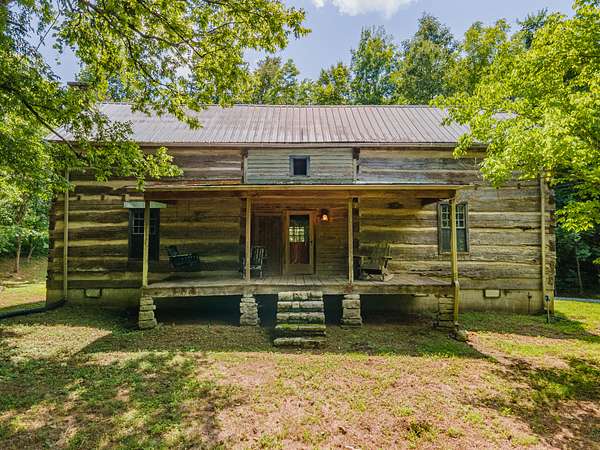 133 Acres of Recreational Land with Home for Sale in Belfast, Tennessee