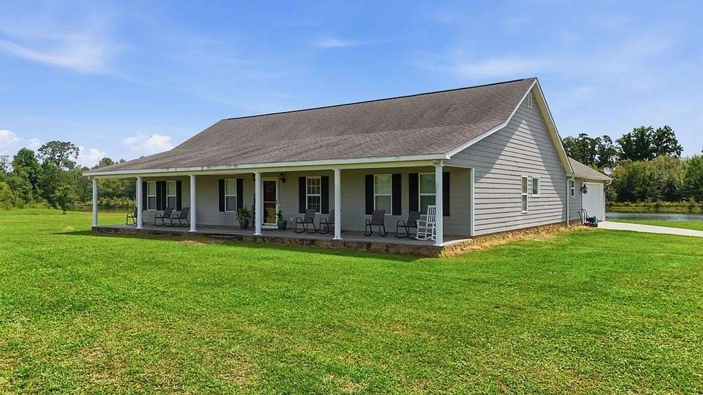 12.6 Acres of Recreational Land with Home for Sale in Fitzgerald, Georgia