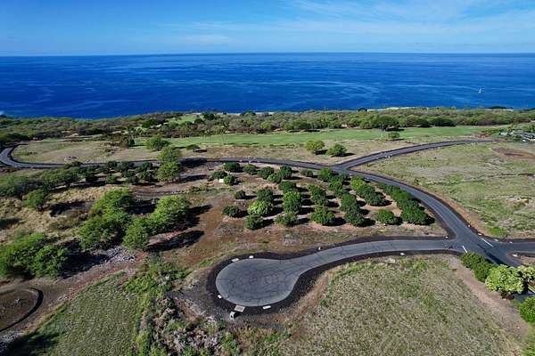 2.12 Acres of Residential Land for Sale in Kealakekua, Hawaii