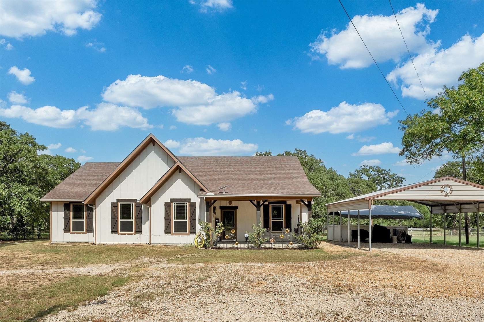 9 Acres of Land with Home for Sale in Kemp, Texas