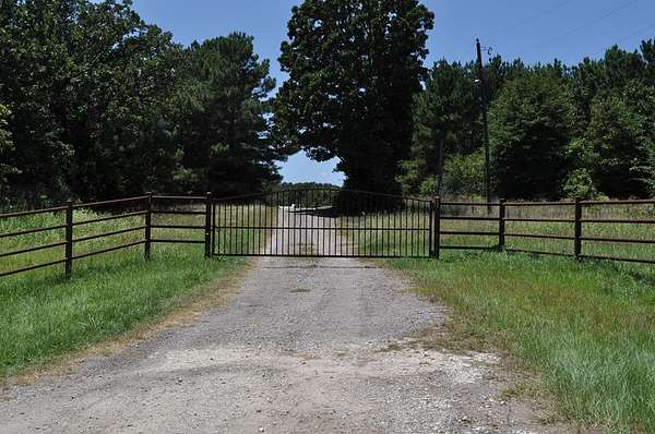 62.2 Acres of Land with Home for Sale in Palestine, Texas