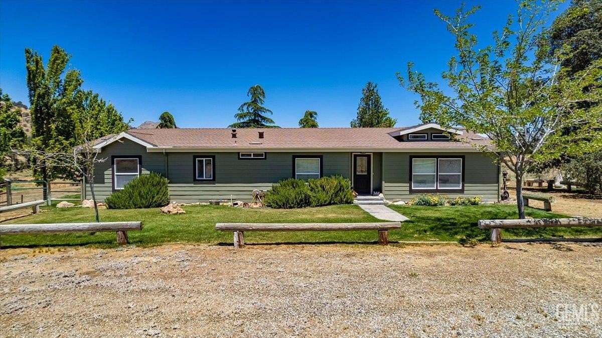 6.1 Acres of Land with Home for Sale in Tehachapi, California