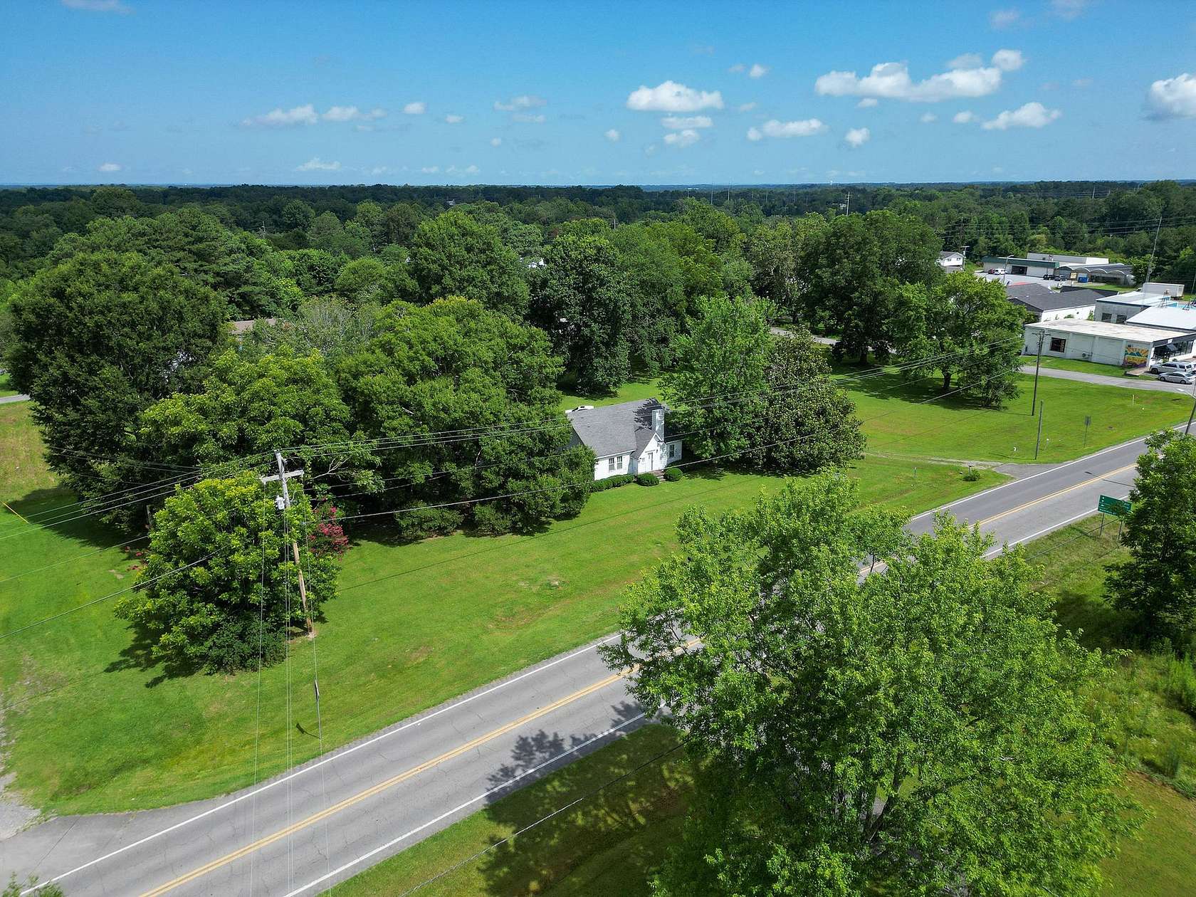 3 Acres of Improved Mixed-Use Land for Sale in Henagar, Alabama