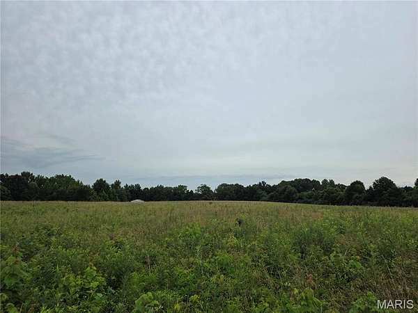 12.4 Acres of Land for Sale in Mount Vernon, Illinois