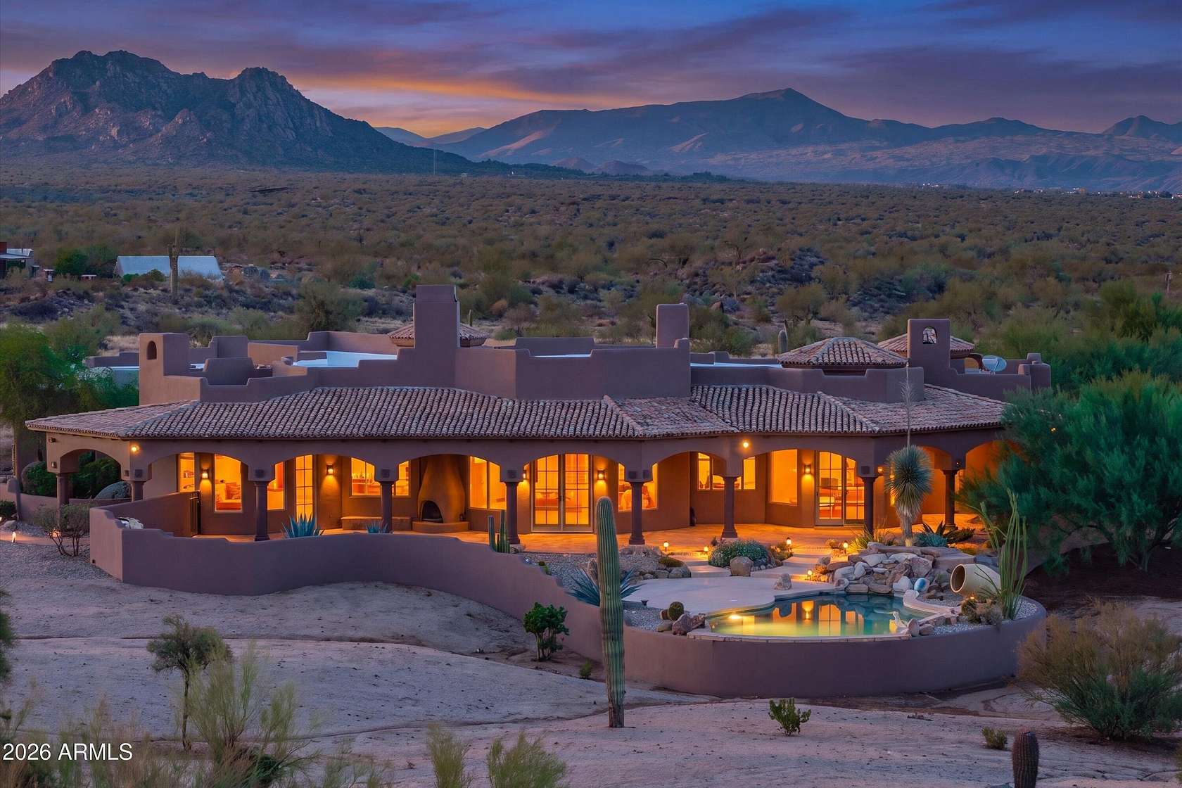 13.4 Acres of Land with Home for Sale in Scottsdale, Arizona