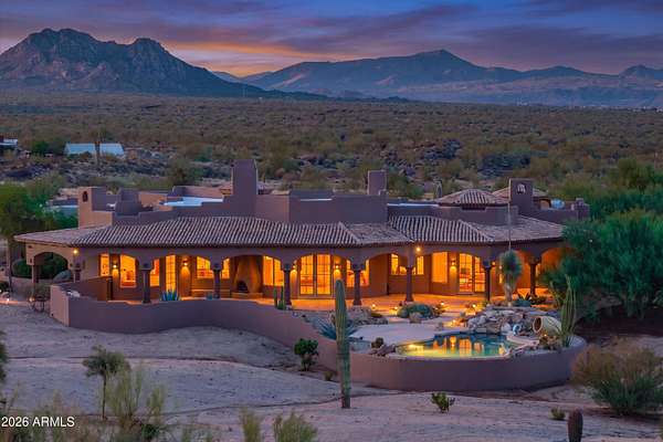 13.4 Acres of Land with Home for Sale in Scottsdale, Arizona