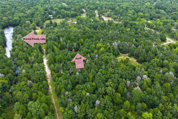 10 Acres of Residential Land for Sale in Fairfield, Texas