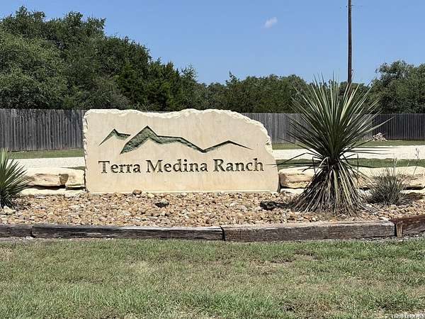 11 Acres of Land for Sale in D'Hanis, Texas