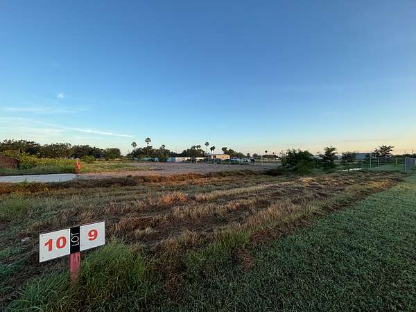 1 Acre of Commercial Land for Lease in Edinburg, Texas