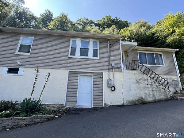 Land with Home for Lease in Watertown, Connecticut