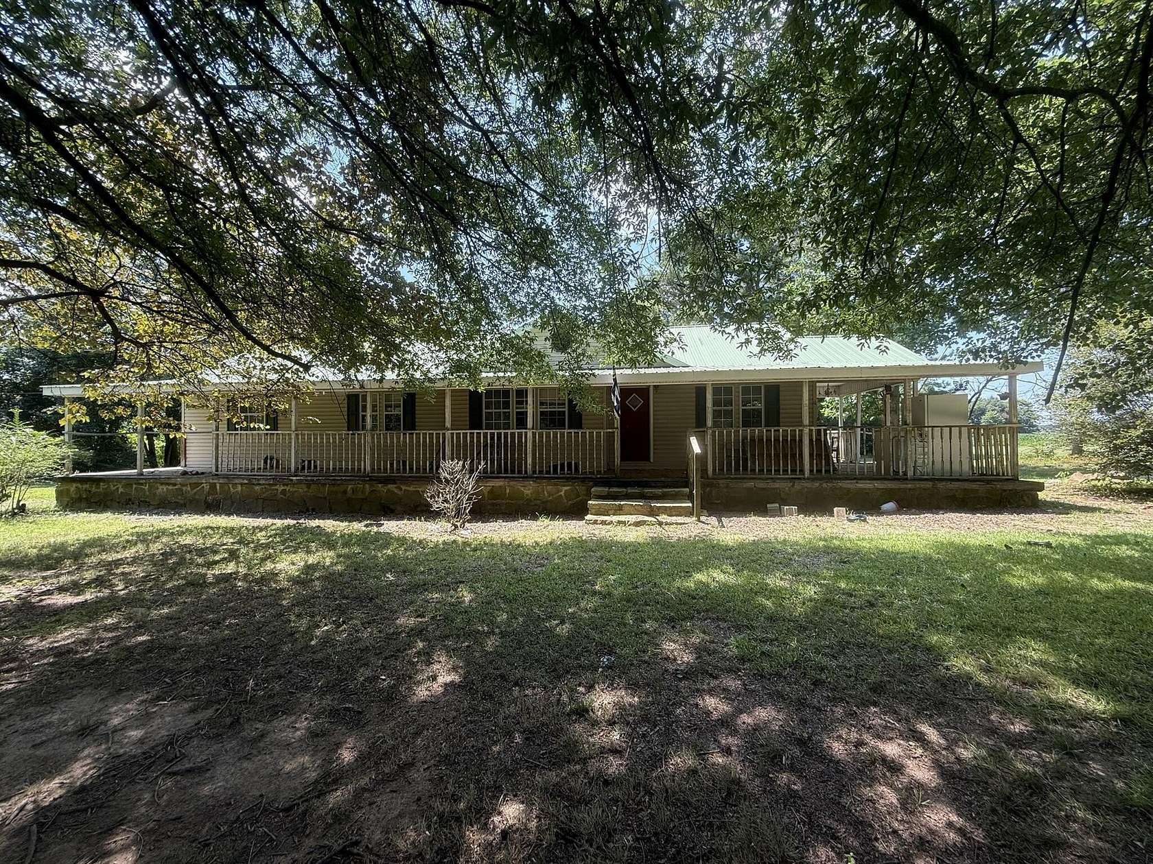 1.5 Acres of Land with Home for Sale in Henagar, Alabama