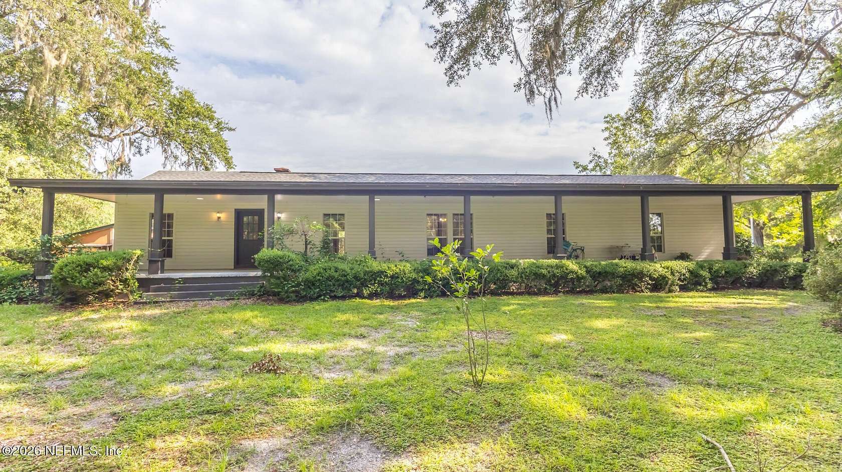19 Acres of Land with Home for Sale in Melrose, Florida