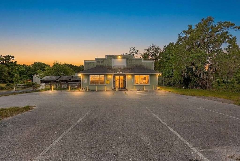 2.67 Acres of Improved Commercial Land for Sale in Chiefland, Florida